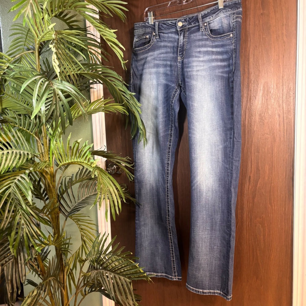 Daytrip Virgo Bootcut Jeans Women's 32x31 Medium Wash Stretch Denim